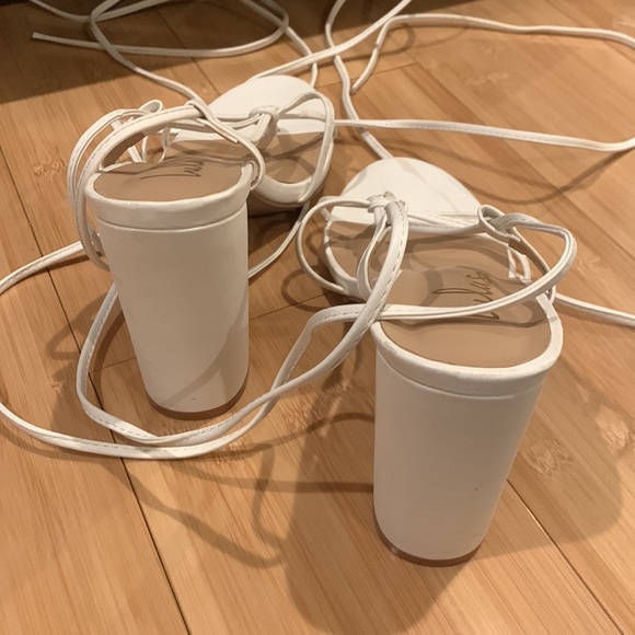 Lulu’s white ankle wrap heels - Picture 3 of 4